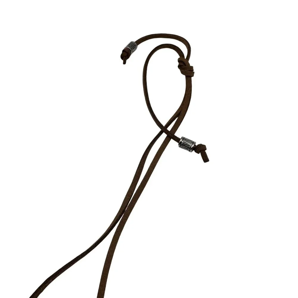 unbranded this necklace
